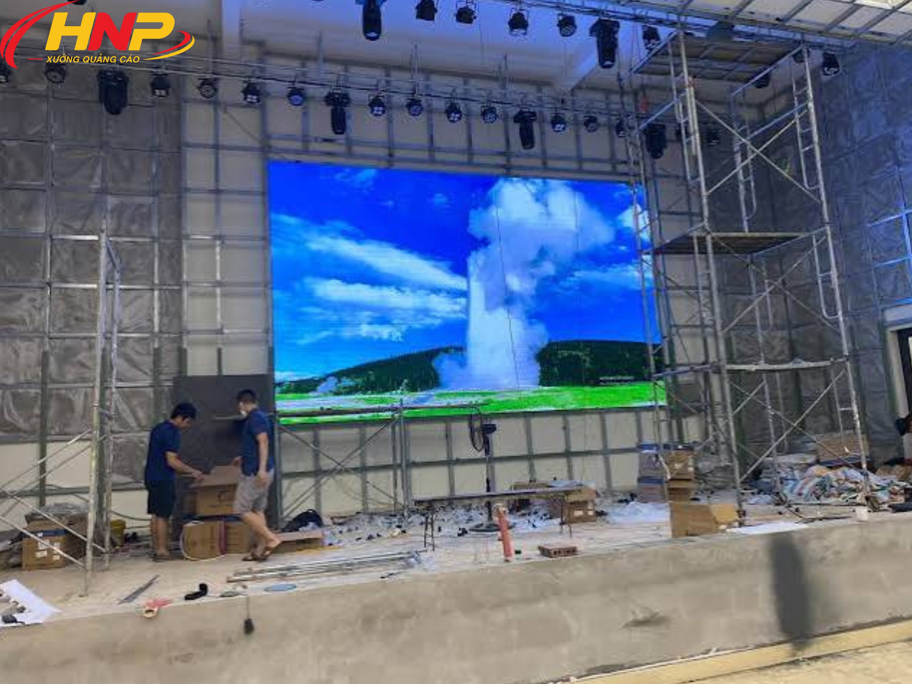 Đơn Vị Thi Công Biển Quảng Cáo LED Uy Tín, Chuyên Nghiệp