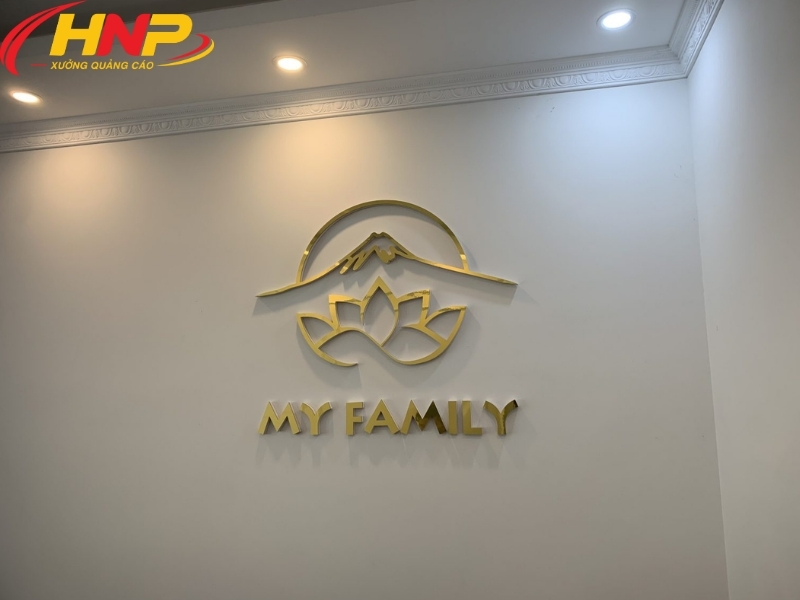 Backdrop logo mica nổi