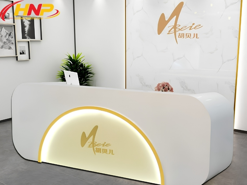 backdrop quầy tiếp tân đẹp