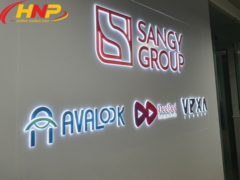 Backdrop logo mica nổi